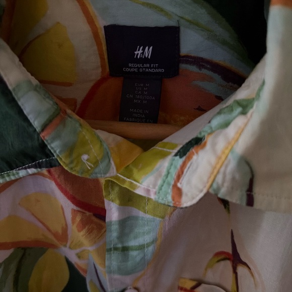 H&M Men's Vibrant Fruit Print Shirt - Picture 5 of 9
